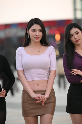 群拍车模